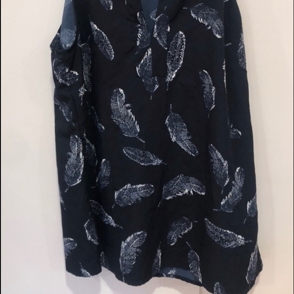 Top - Picture 2 of 3